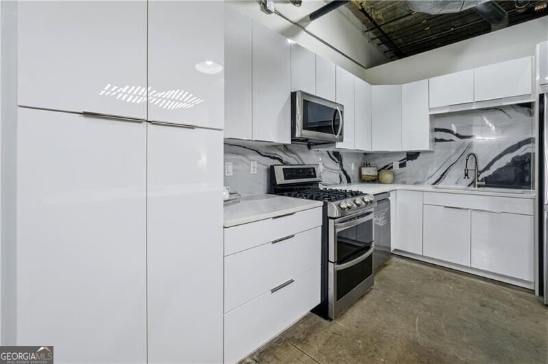 Photo 13 of 505 Whitehall Street SW #102