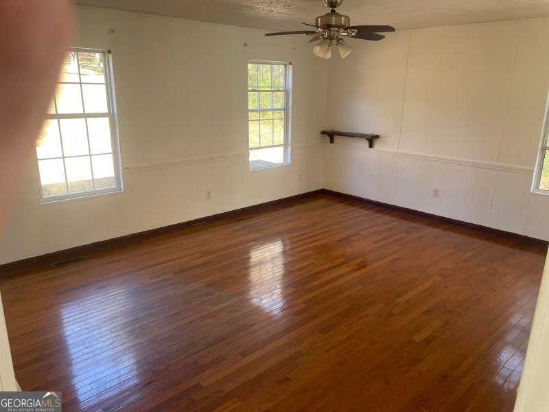 Photo 6 of 807 Sunflower Drive