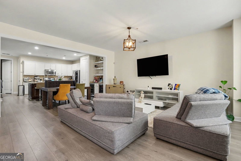 Photo 6 of 6084 Holly Park Lane SE