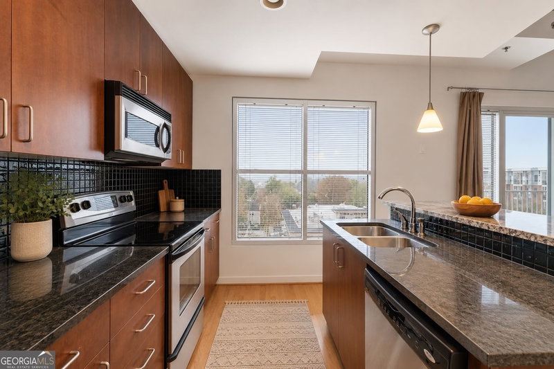Photo 5 of 250 Pharr Road NE #514