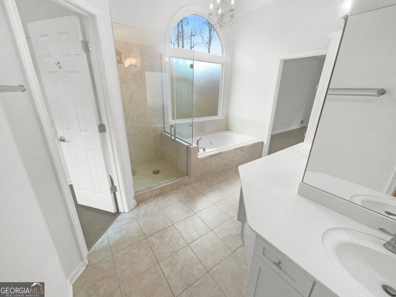 Photo 12 of 2669 Glenrose Hill