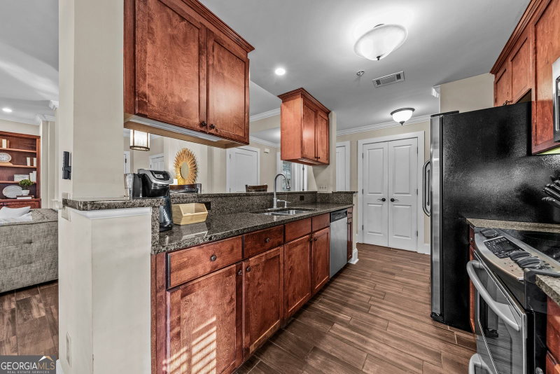 Photo 11 of 1030 Creekside #A