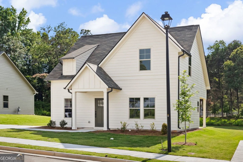 104 Winston Way
