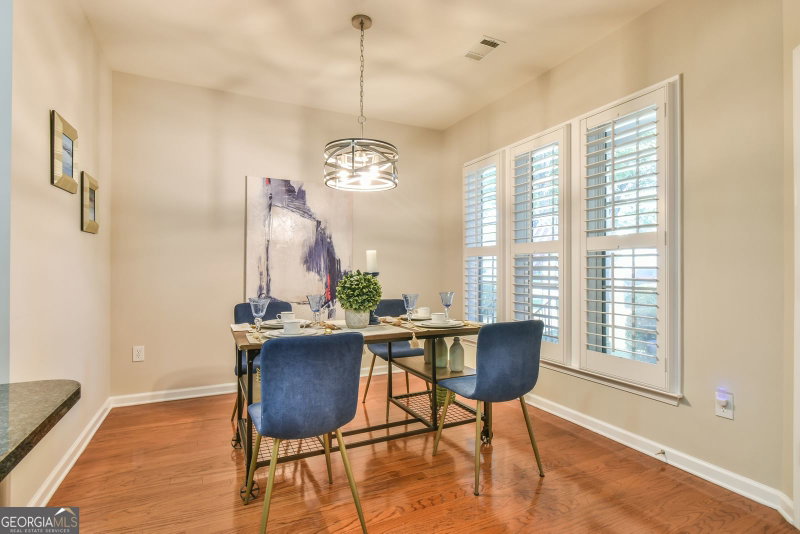 Photo 6 of 5921 Bellflower Way