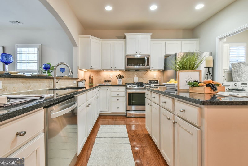 Photo 8 of 5921 Bellflower Way