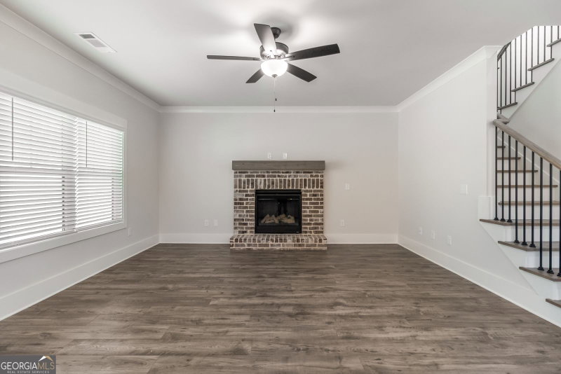 Photo 16 of 170 Weslyn Drive