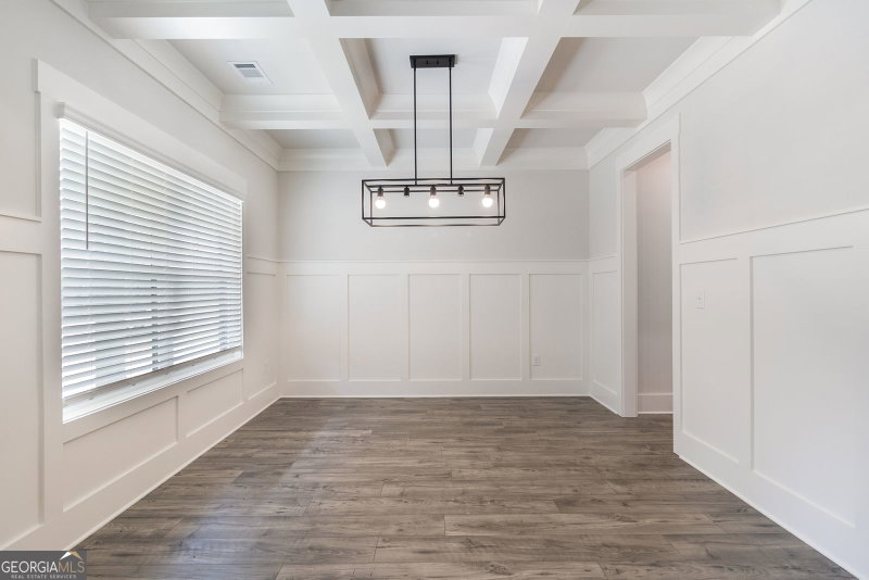 Photo 9 of 170 Weslyn Drive
