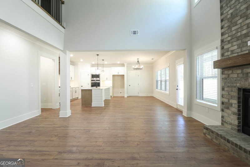Photo 7 of 196 Weslyn Drive
