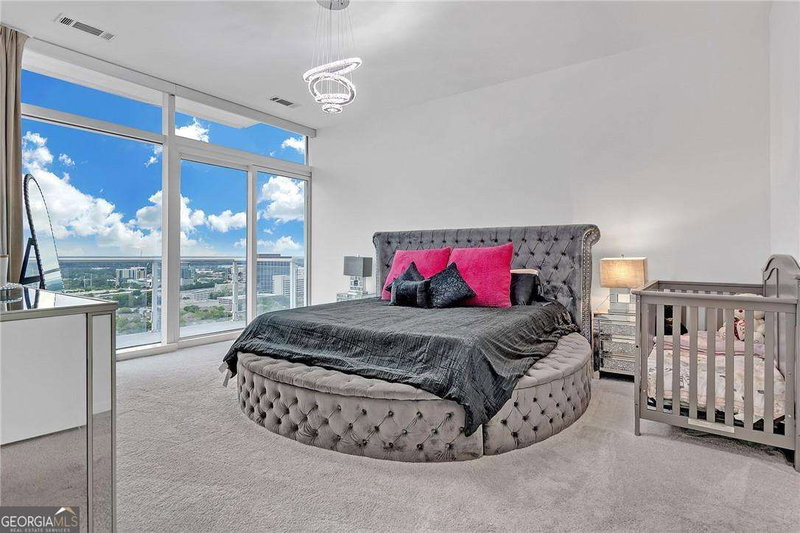 Photo 11 of 45 Ivan Allen Jr Boulevard NW #2604