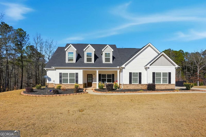 95 Hawthorn Lane