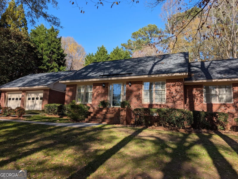 Photo 3 of 505 Breedlove Drive