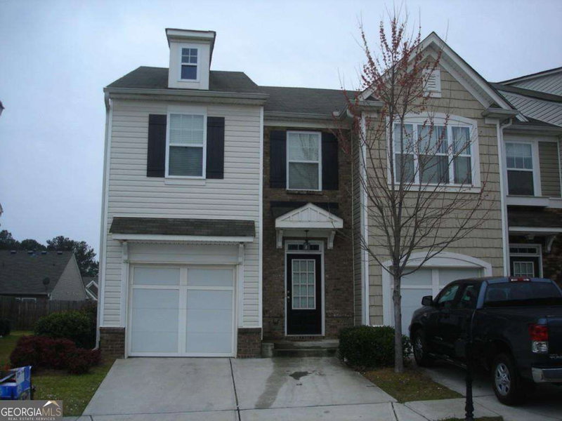 1930 Dilcrest Drive