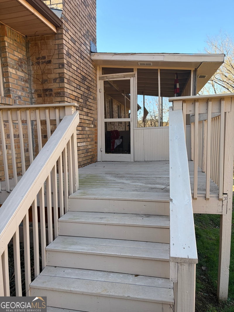 Photo 14 of 1056 Waterside Drive SE