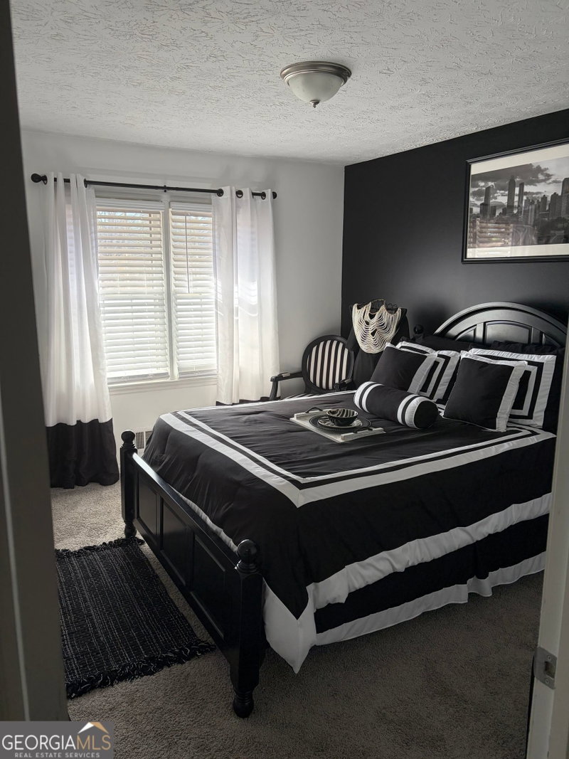 Photo 5 of 1056 Waterside Drive SE