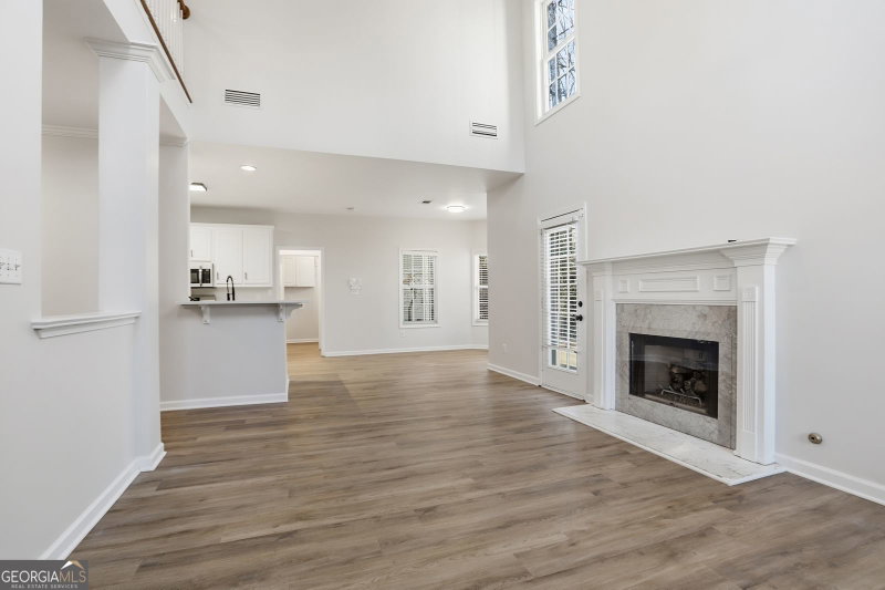 Photo 4 of 1210 Arthur Court