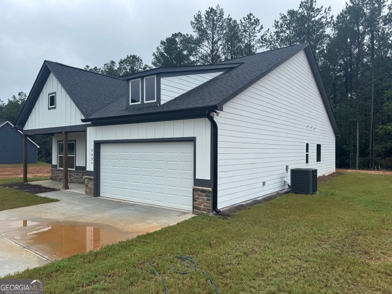 Photo 2 of 2057 N. Hicks Road