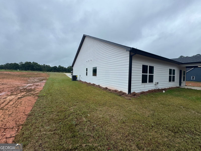 Photo 3 of 2057 N. Hicks Road