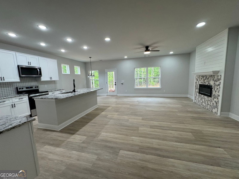 Photo 9 of 2057 N. Hicks Road