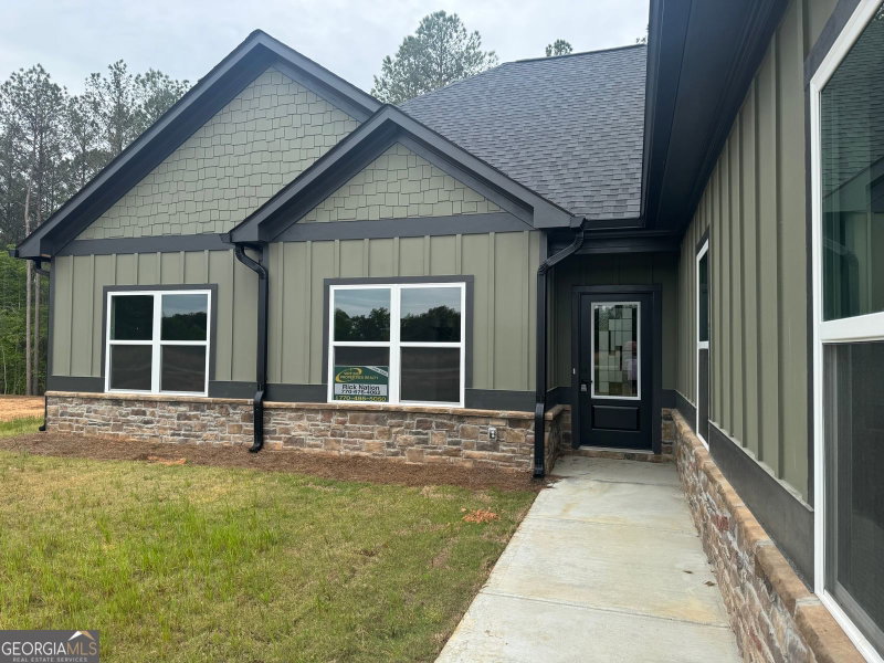 Photo 2 of 2089 N Hicks Road