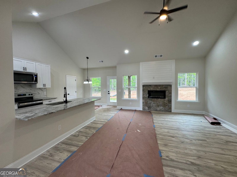 Photo 5 of 2089 N Hicks Road