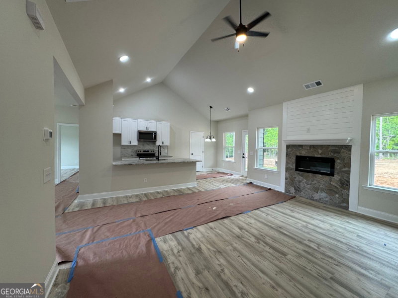 Photo 6 of 2089 N Hicks Road