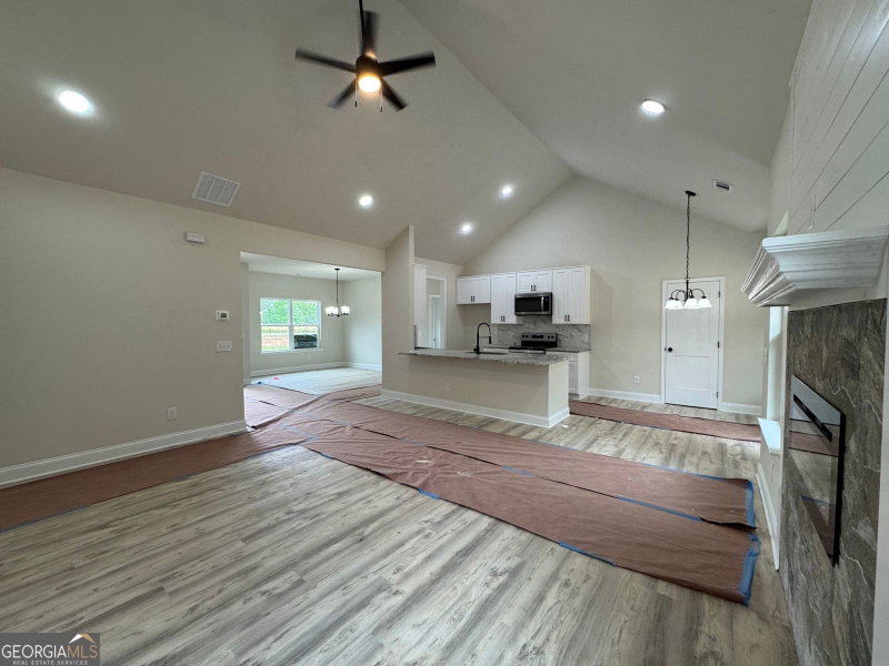 Photo 7 of 2089 N Hicks Road