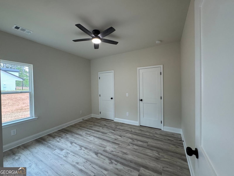 Photo 8 of 2089 N Hicks Road