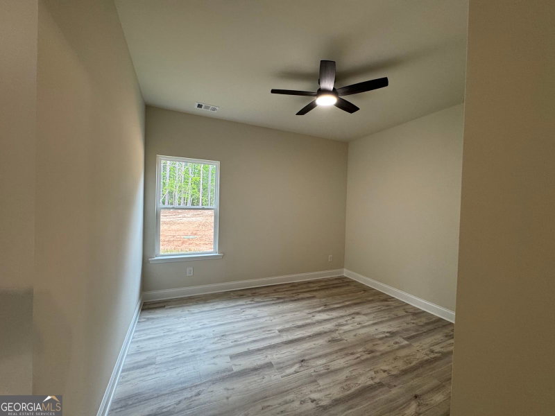 Photo 10 of 2089 N Hicks Road