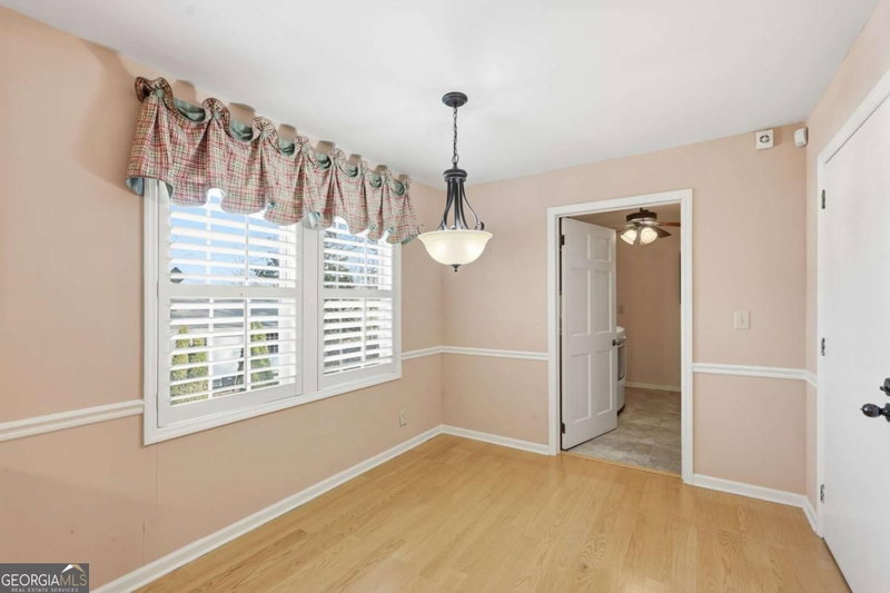 Photo 11 of 2224 Colonial Drive
