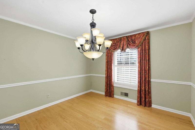 Photo 8 of 2224 Colonial Drive