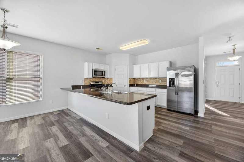 Photo 9 of 853 Parkside Place Avenue