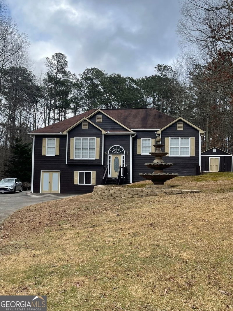 103 Live Oak Court