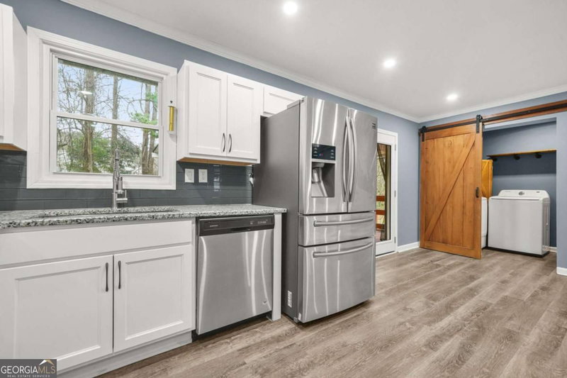 Photo 8 of 3048 Cottonwood Drive SE