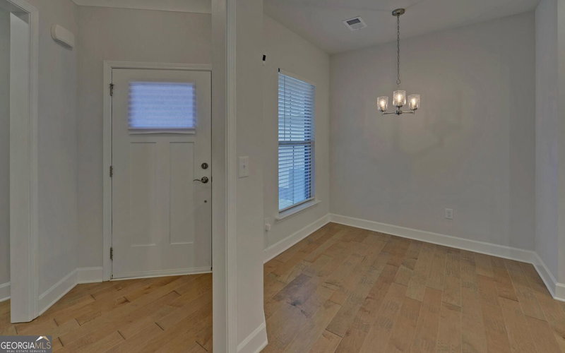 Photo 4 of 5989 Rollingwood Way
