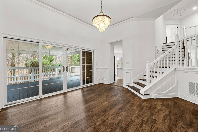 Photo 16 of 5302 Greenway Drive