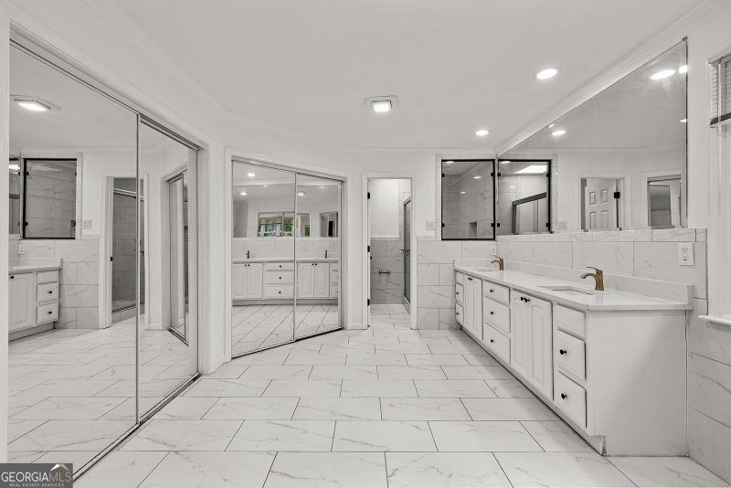 Photo 41 of 5302 Greenway Drive