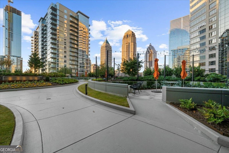 Photo 12 of 1080 PEACHTREE Street NE #1408