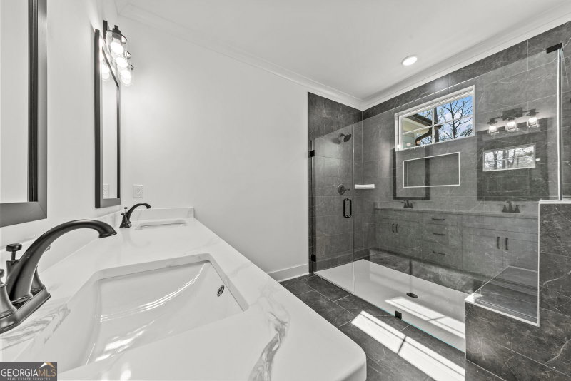 Photo 18 of 1010 Mid-Mashie Way