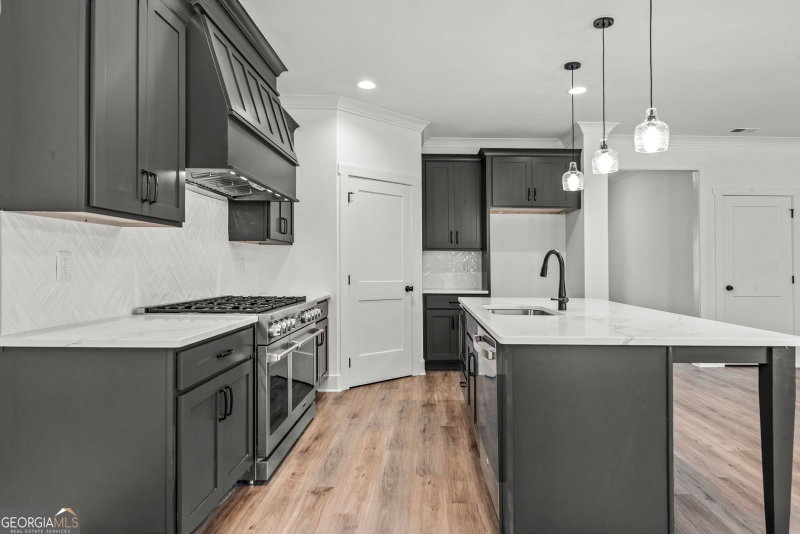 Photo 28 of 1010 Mid-Mashie Way