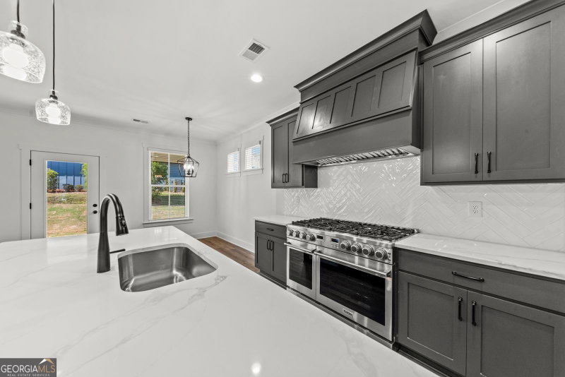 Photo 30 of 1010 Mid-Mashie Way