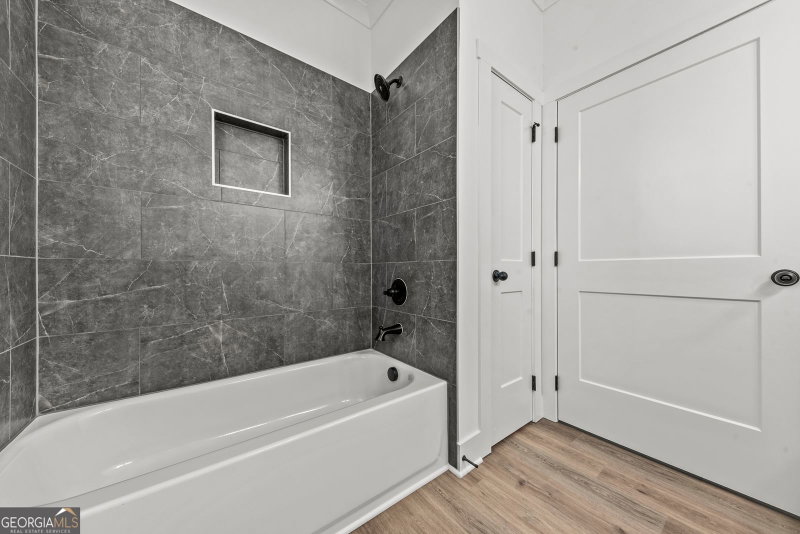 Photo 33 of 1010 Mid-Mashie Way