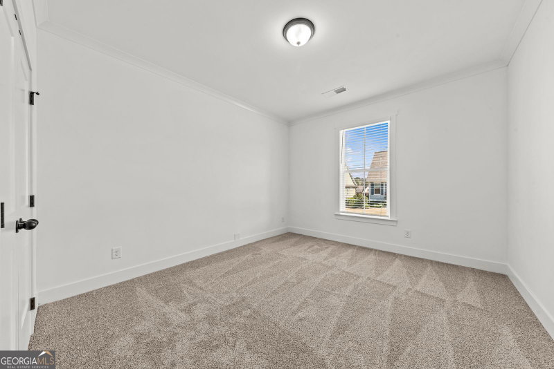 Photo 34 of 1010 Mid-Mashie Way