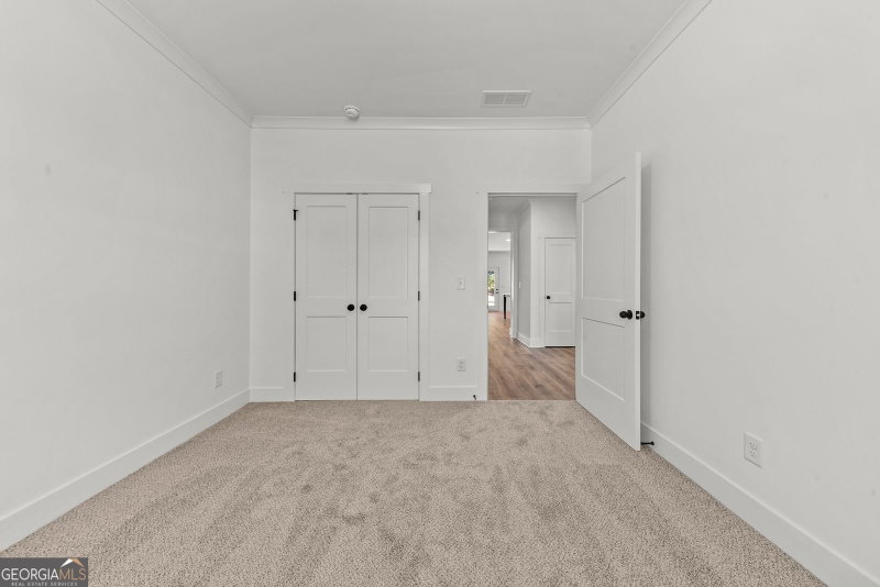 Photo 37 of 1010 Mid-Mashie Way
