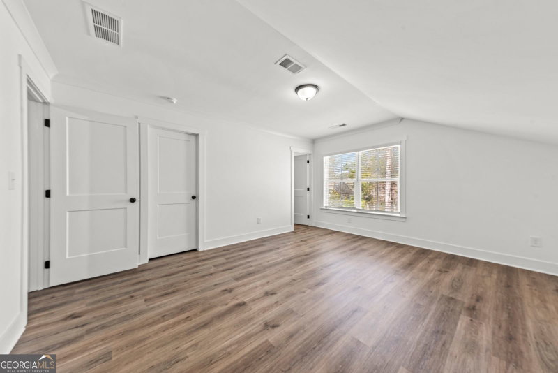 Photo 42 of 1010 Mid-Mashie Way