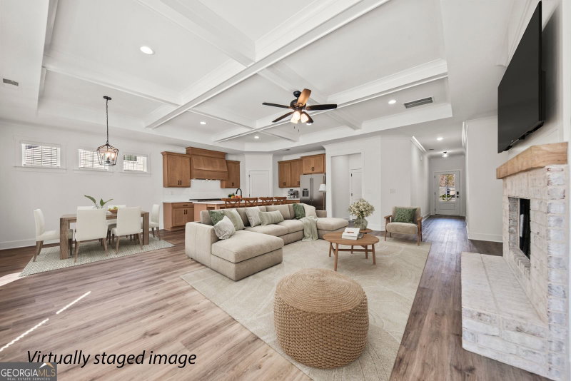 Photo 2 of 1070 Brassie Lane