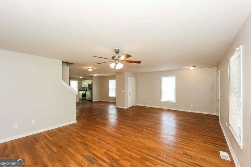 Photo 4 of 1112 Smith Street