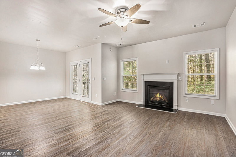 Photo 9 of 4565 Evandale Way