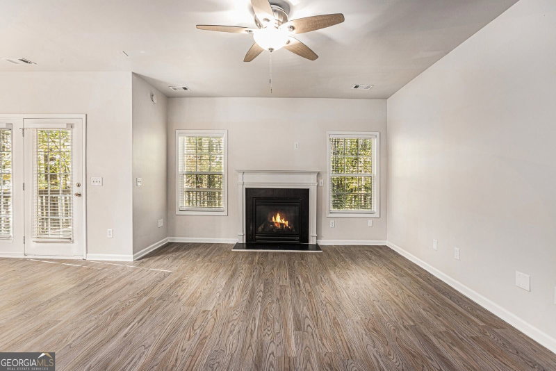 Photo 10 of 4565 Evandale Way