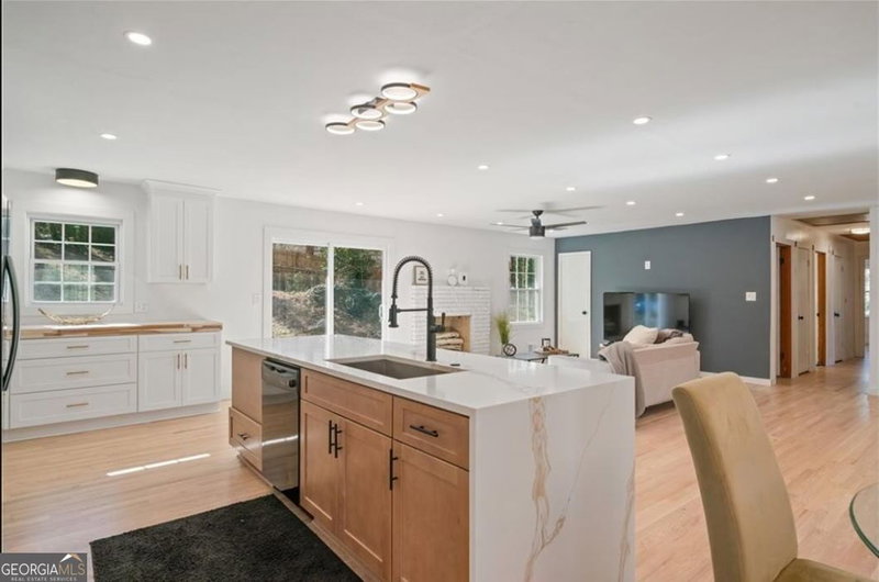Photo 5 of 3390 Cedar Island Drive SW