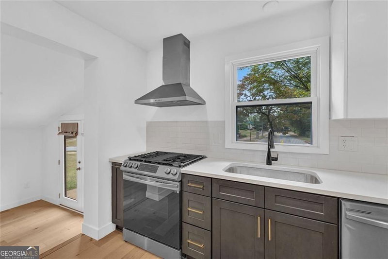 Photo 11 of 1265 Calhoun Avenue